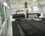Fully Enclosed 1530 2040 Fiber Laser Cutting machine with MAX / RAYCUS 1.5KW-30KW Source For thick Metal Cutting - Image 4